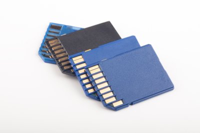 Cartes mémoire: standardisation autour des cartes SD?